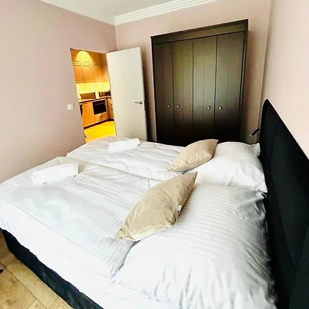 Flowers & Cinnamon Mariental * 斯克拉斯卡波伦巴